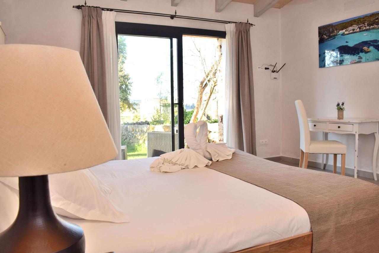 Hotel Es Raco De Maria 3*