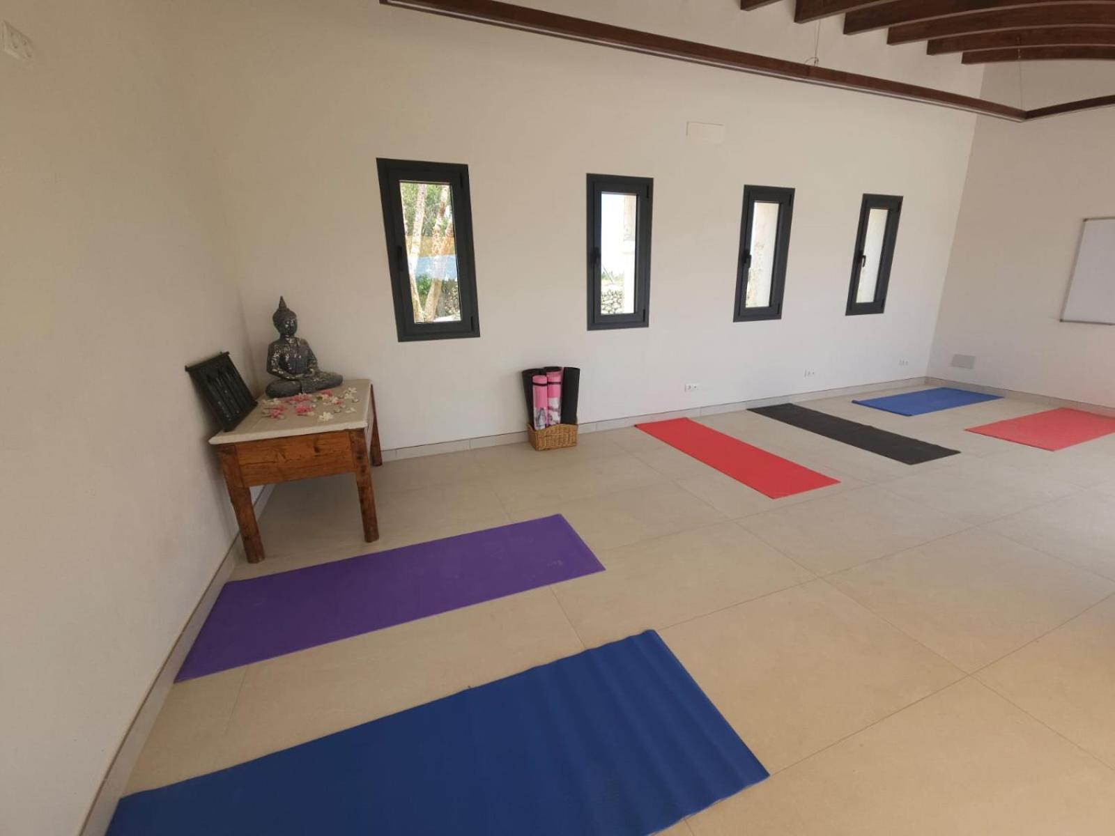 Hotel Es Raco De Maria 3*